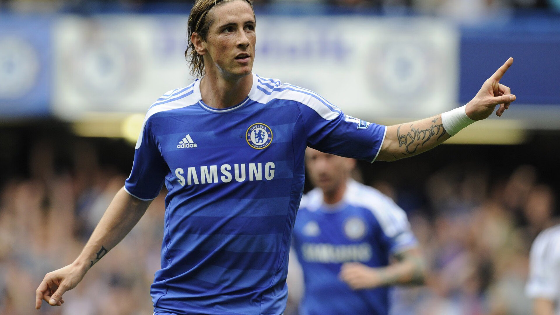 巴黎圣日耳曼迎来重要胜利，领先争夺法国顶级联赛冠军，巴黎圣日耳曼几次法甲冠军